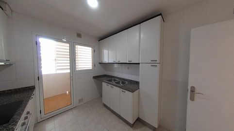 Foto 4 de Piso en venta en Carrer Afores Les, Can Clos - Pinetons, Ripollet