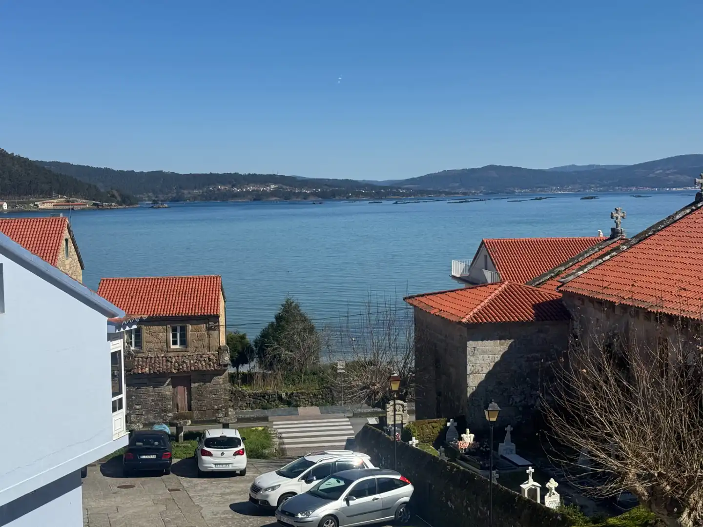 Vista exterior de Casa adosada en venta en Muros con Amueblado