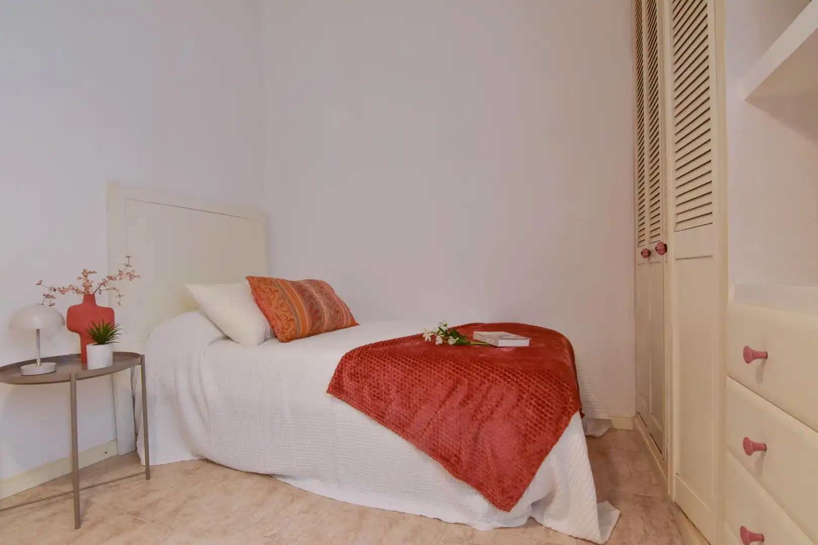 Habitación de Piso en venta en Valencia con Aire acondicionado