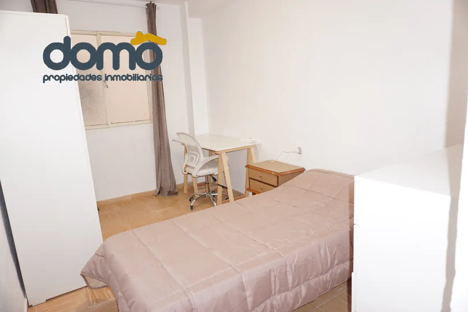 Flat with terrace to rent in Calle Emperatriz Eugenia, imagen 12