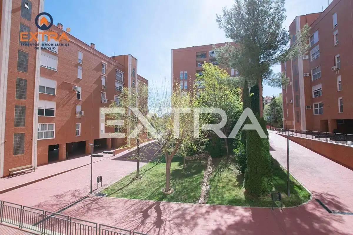 Vista exterior de Piso en venta en Hortaleza