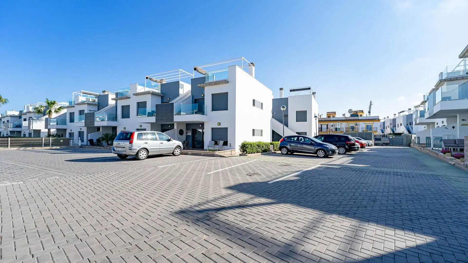Vista exterior de Casa o chalet en venta en Pilar de la Horadada con Jardín privado, Trastero y Amueblado