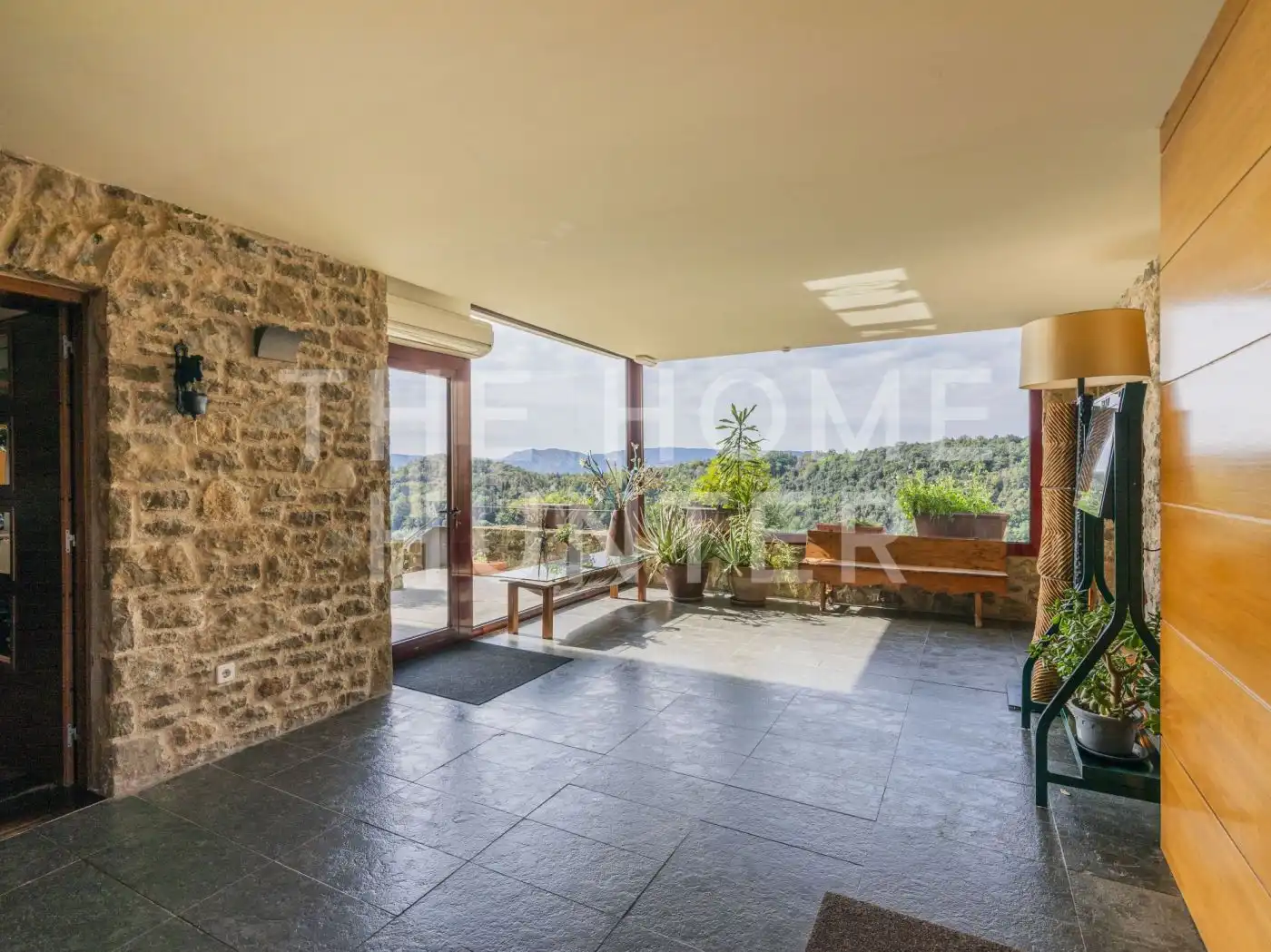 Terrassa de Finca rústica en venda en Sant Aniol de Finestres amb Aire condicionat, Calefacció i Jardí privat