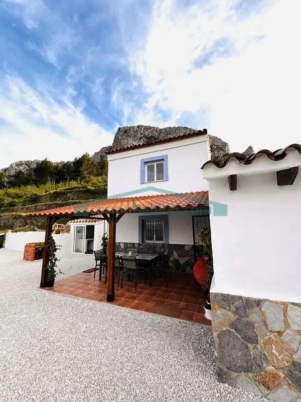 Vista exterior de Casa o xalet en venda en Tàrbena amb Jardí privat i Terrassa