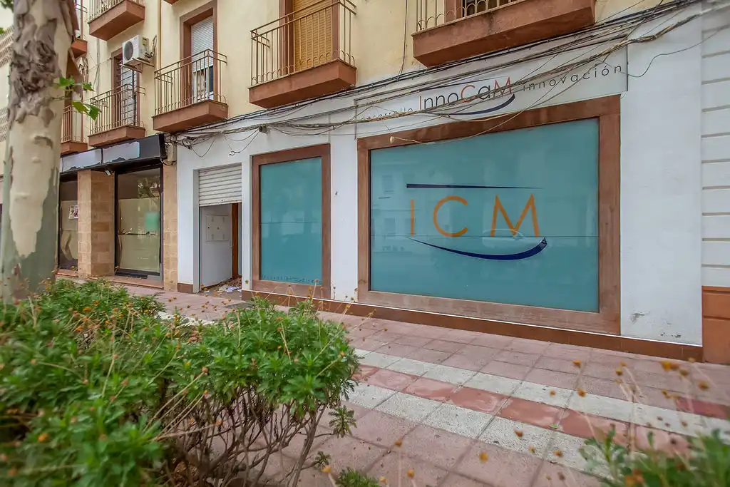 Local comercial en venda a Calle Peral 2, imagen 3