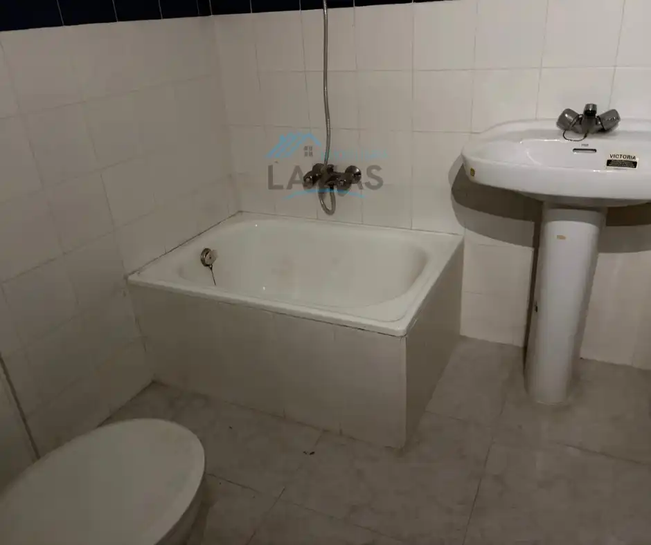 Baño de Piso en venta en Talayuela con Terraza