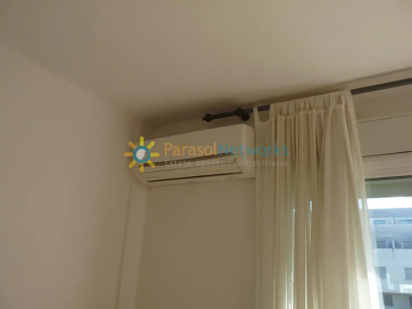 Habitación de Apartamento de alquiler en Dénia con Aire acondicionado, Calefacción y Terraza