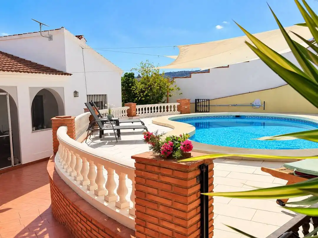 Maison avec terrasse à vendre à Calle Ruisenor 1