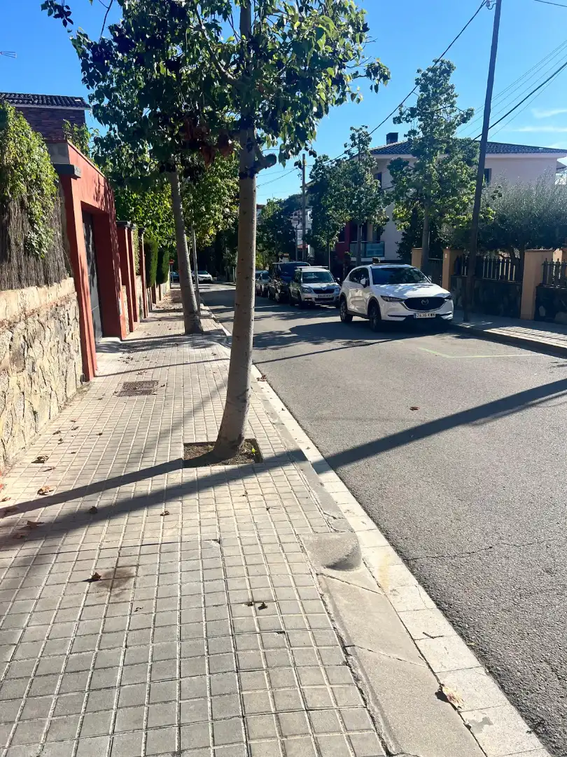 Vista exterior de Garaje en venta en Tiana