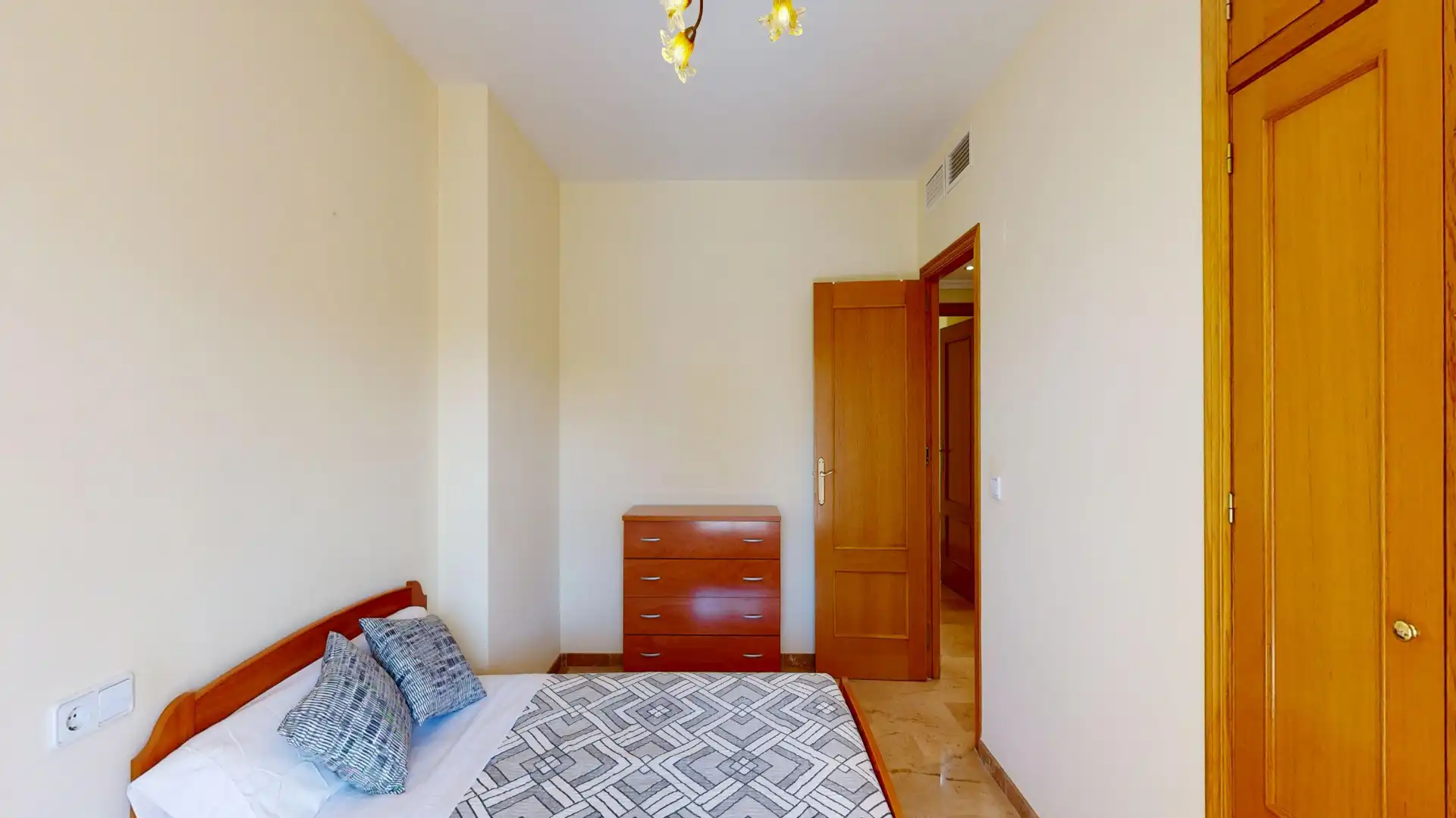 Habitación de Piso en venta en Molina de Segura con Aire acondicionado, Terraza y Trastero