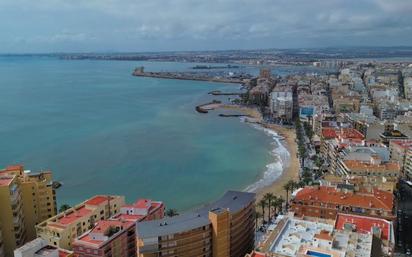 Vista exterior de Apartament en venda en Torrevieja amb Aire condicionat, Calefacció i Terrassa