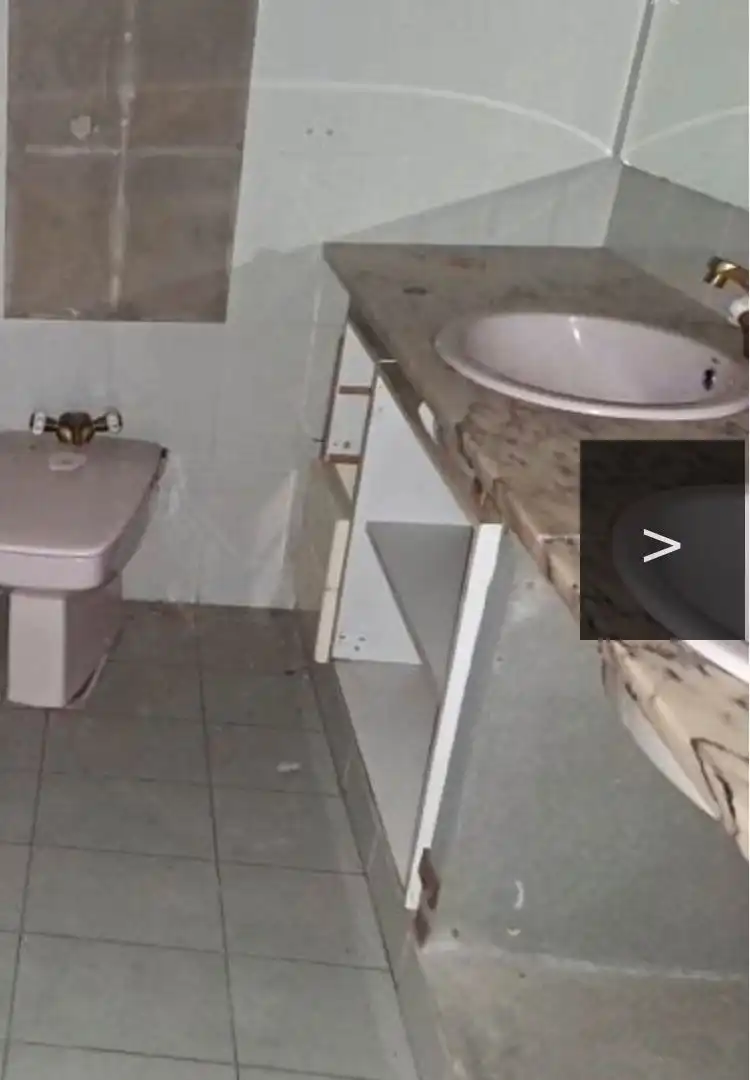 Badezimmer von Gebäude zum Verkauf in Lalín