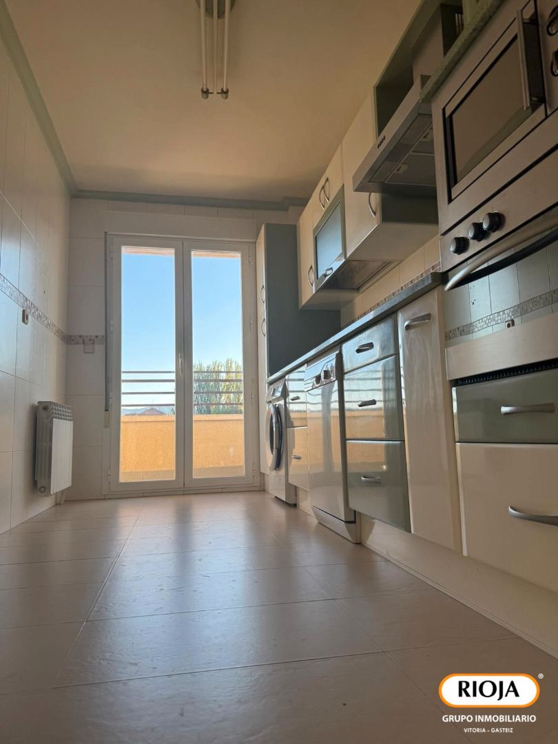 Cocina de Piso en venta en Vitoria - Gasteiz