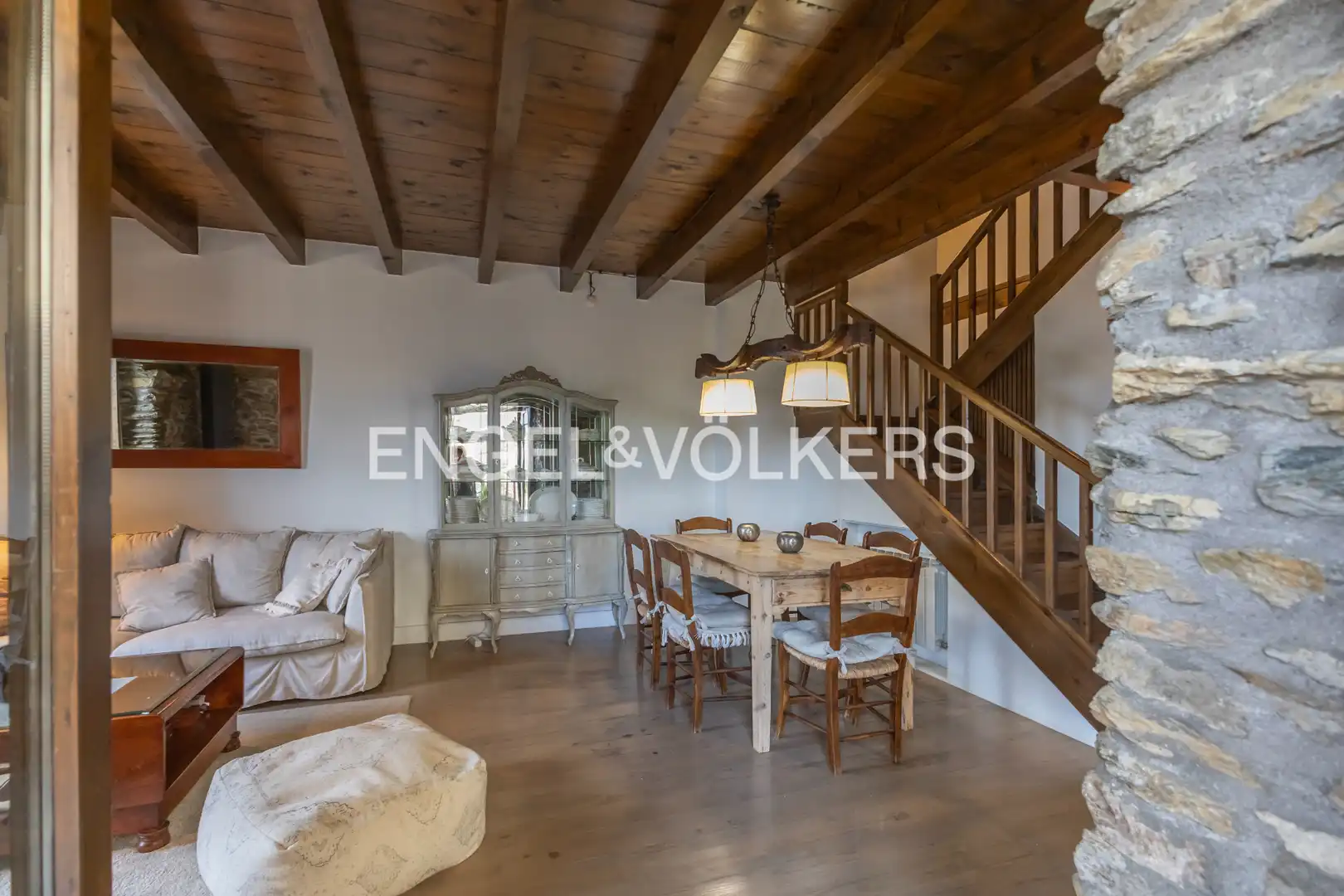 Comedor de Casa adosada en venta en Fontanals de Cerdanya con Calefacción, Parquet y Terraza