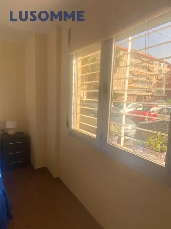 Habitación de Planta baja en venta en Valencia con Aire acondicionado y Horno