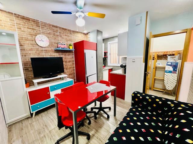 Photo 1 of Planta baja to rent in Calle Martínez de Irala, El Tardón - El Carmen, Sevilla