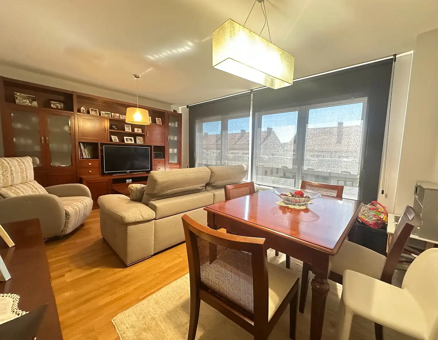 Sala de estar de Casa o chalet en venta en Santiago de Compostela  con Calefacción, Jardín privado y Parquet