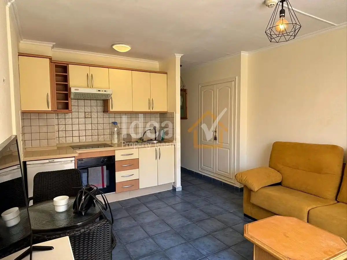 Cuina de Apartament en venda en Arona amb Terrassa i Piscina comunitària
