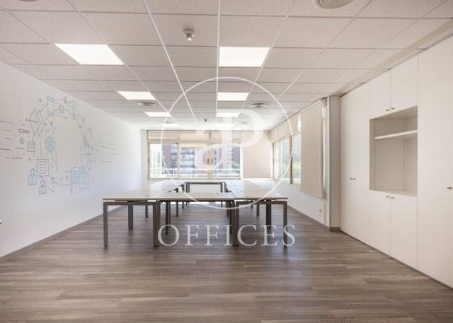 Oficina en Venta en C. de Manuel Tovar, 33 en Tres Olivos - Valverde