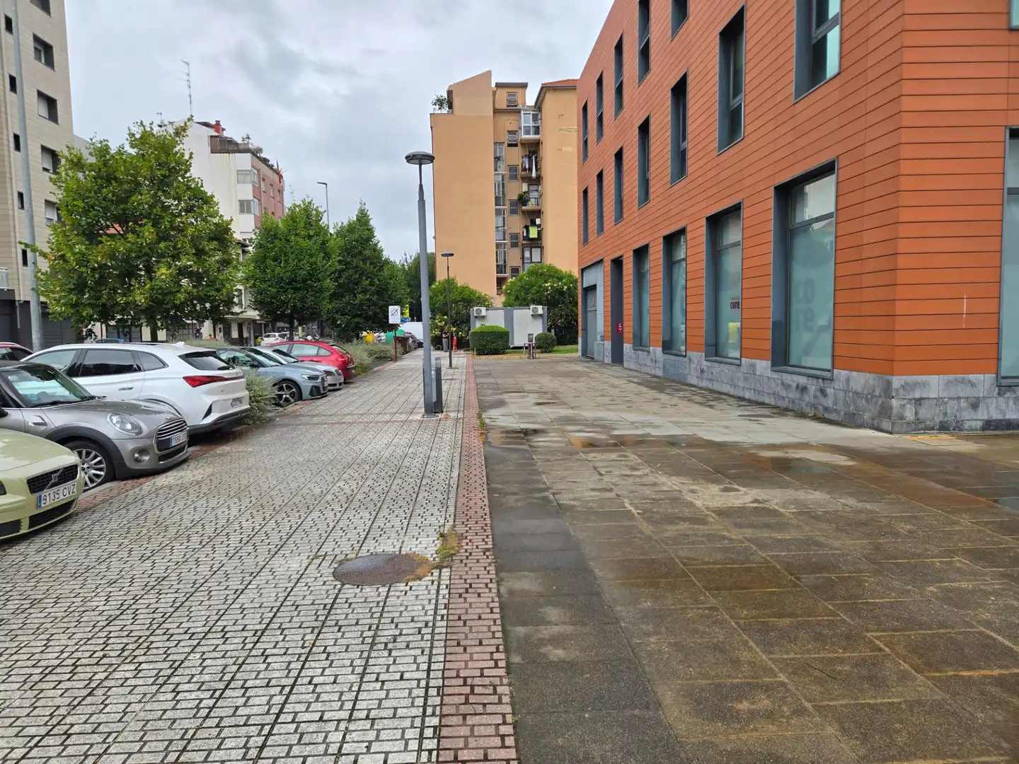 Außenansicht von Garage zum Verkauf in Leioa