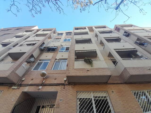Piso en Venta en C/ Río Pisuerga  en La Malva-rosa
