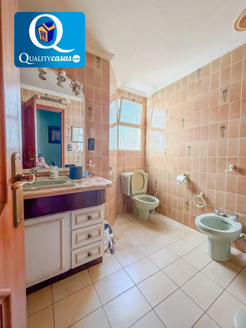 Bany de Apartament en venda en Elche / Elx amb Aire condicionat, Calefacció i Terrassa
