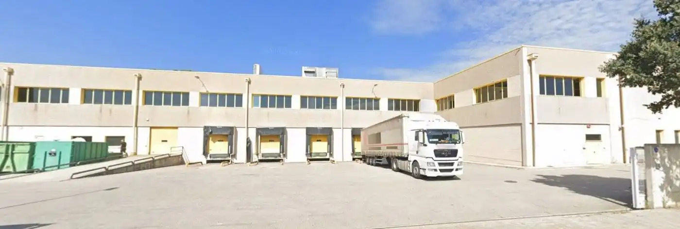 Nau industrial de lloguer a Montmeló