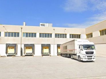 Nau industrial de lloguer a Montmeló