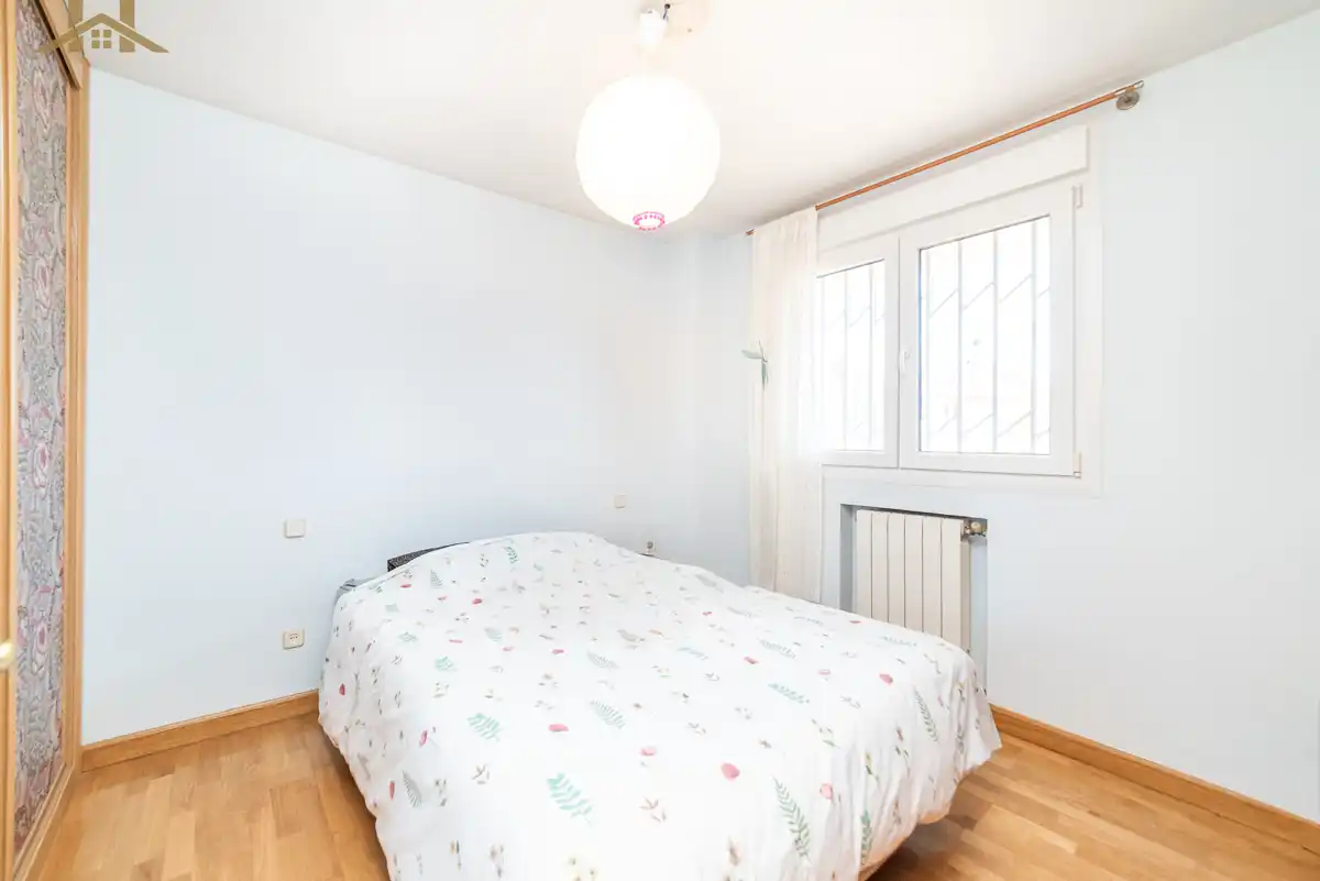 Dormitori de Casa o xalet en venda en Arroyomolinos (Madrid) amb Aire condicionat, Jardí privat i Terrassa
