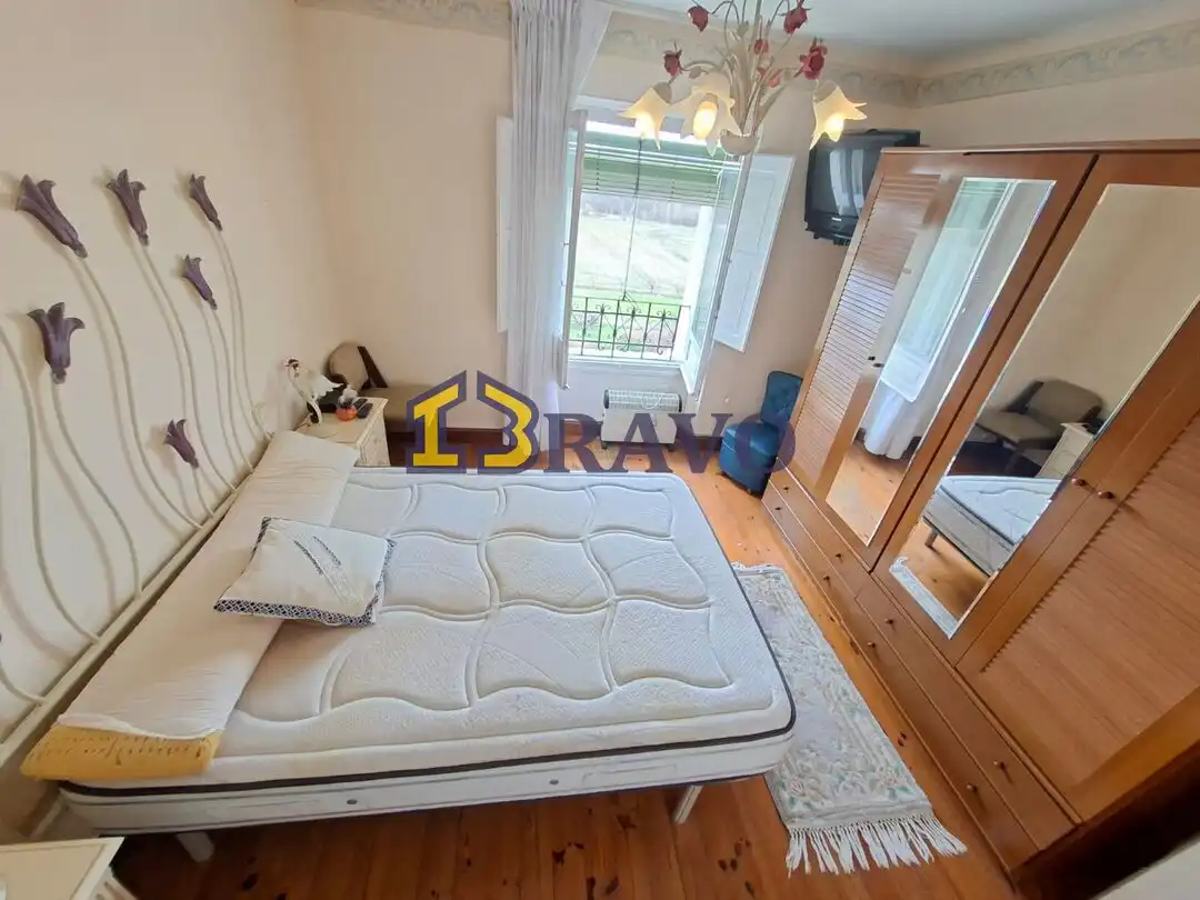 Habitación de Piso en venta en Villarcayo de Merindad de Castilla la Vieja con Calefacción y Amueblado