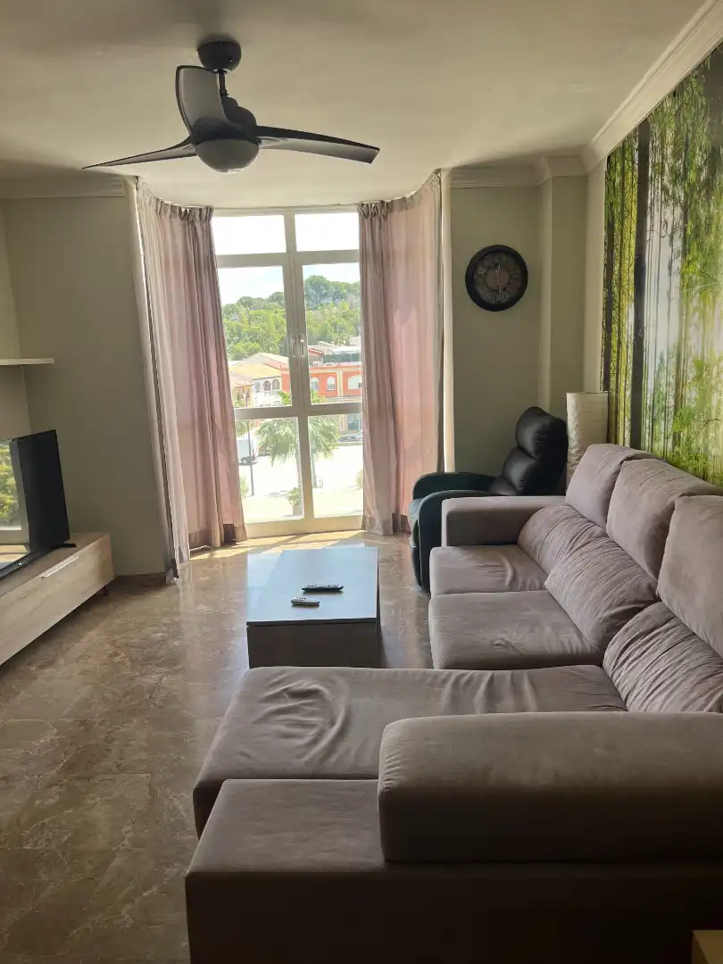 Apartment with lift to rent in Centro