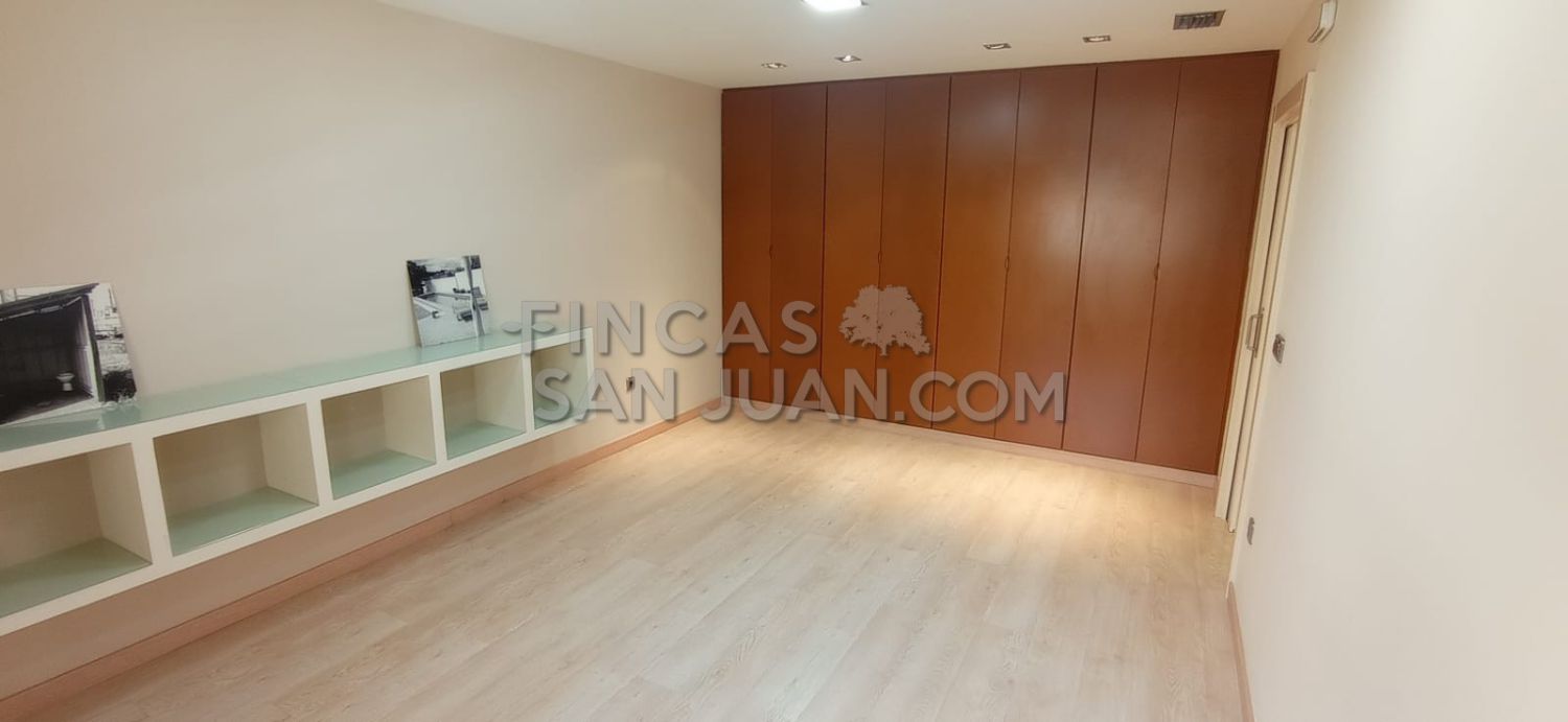 Office to rent in Centro