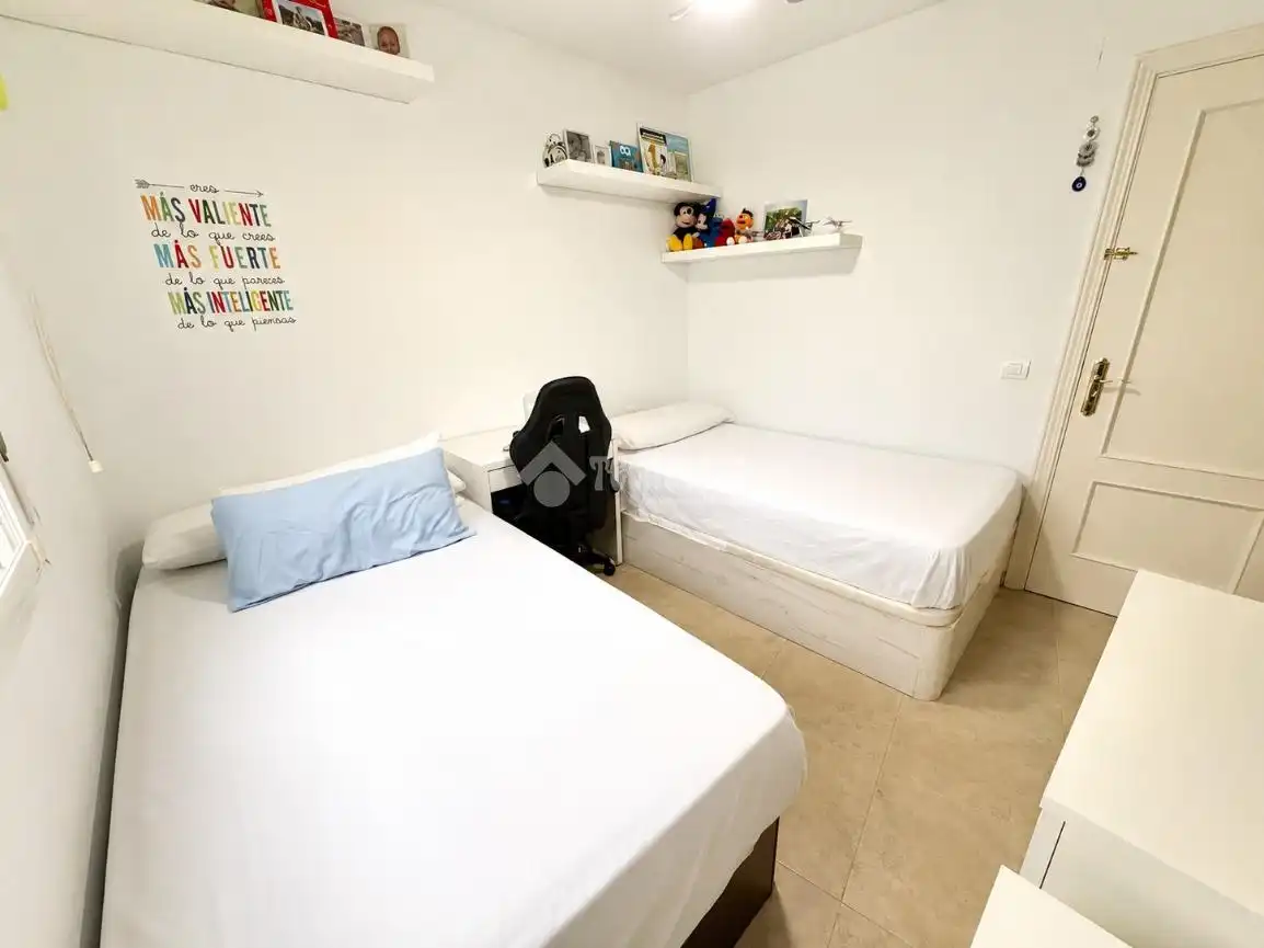 Bedroom of Flat for sale in Benalmádena