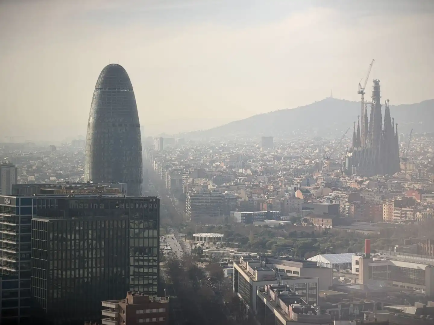 Exterior view of Flat for sale in Barcelona  with Air Conditioner, Heating and Terrace
