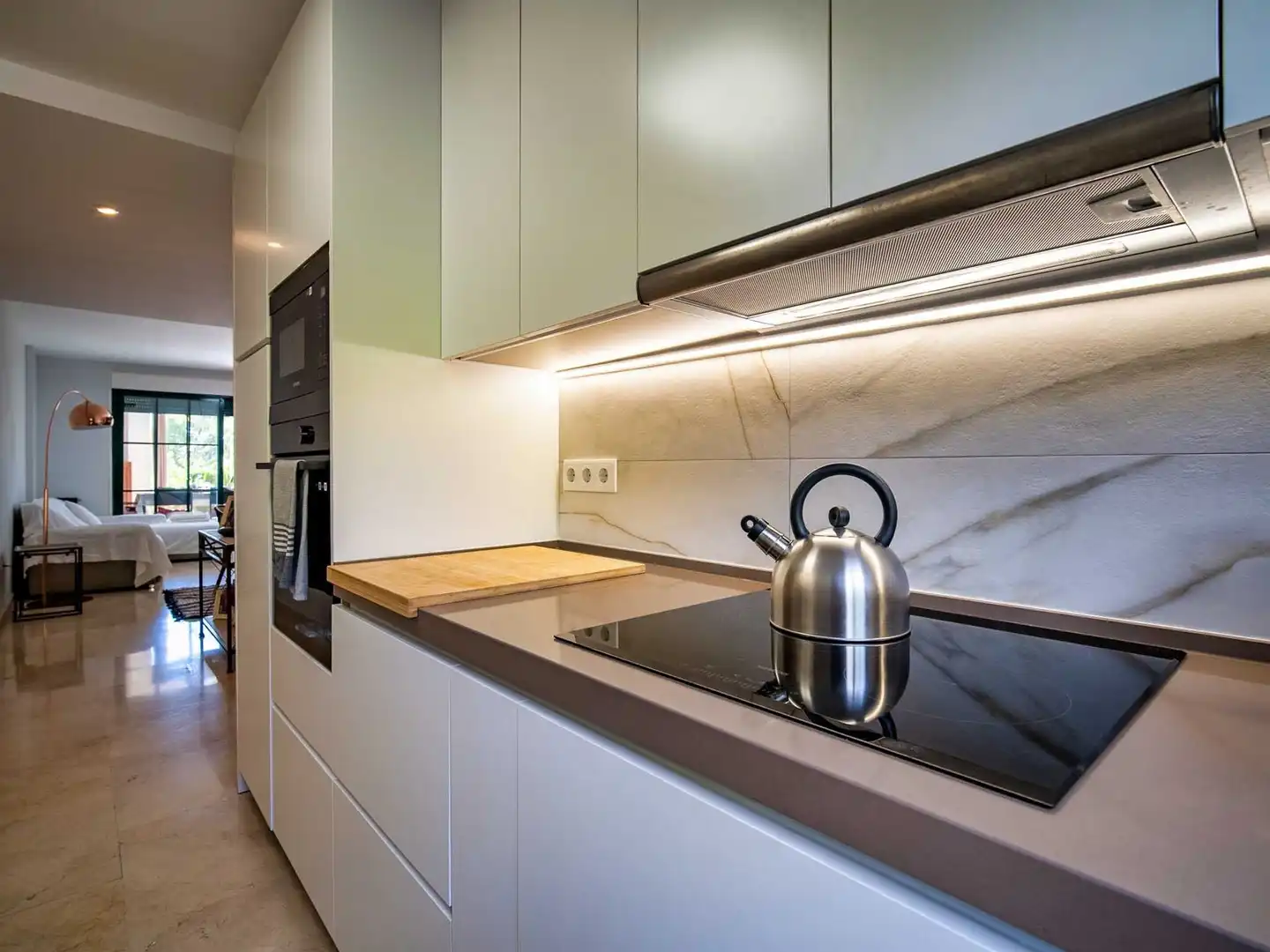 Apartamento con piscina en venta en Golf Bahía, imagen 10
