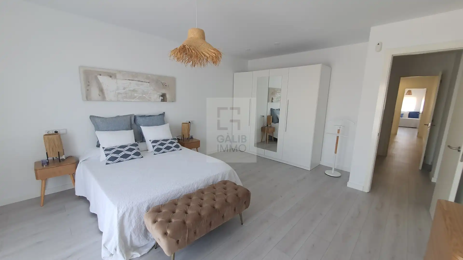 Schlafzimmer von Einfamilien-Reihenhaus zum Verkauf in Empuriabrava mit Klimaanlage, Terrasse und Möbliert
