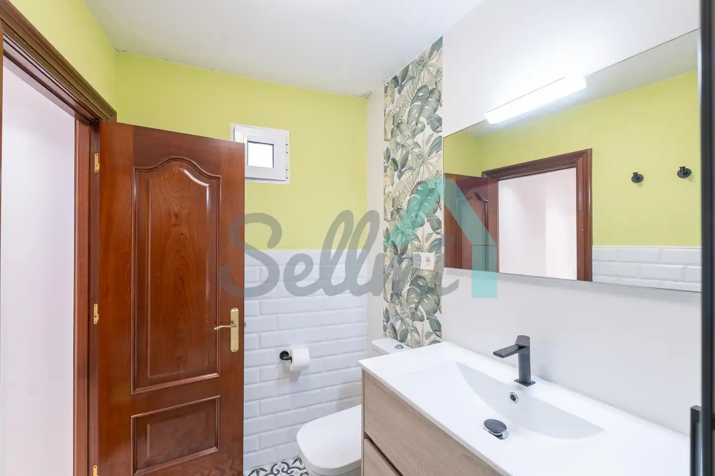 Bathroom of Flat for rent in Gijón   with Heating, Parquet flooring and Furnished