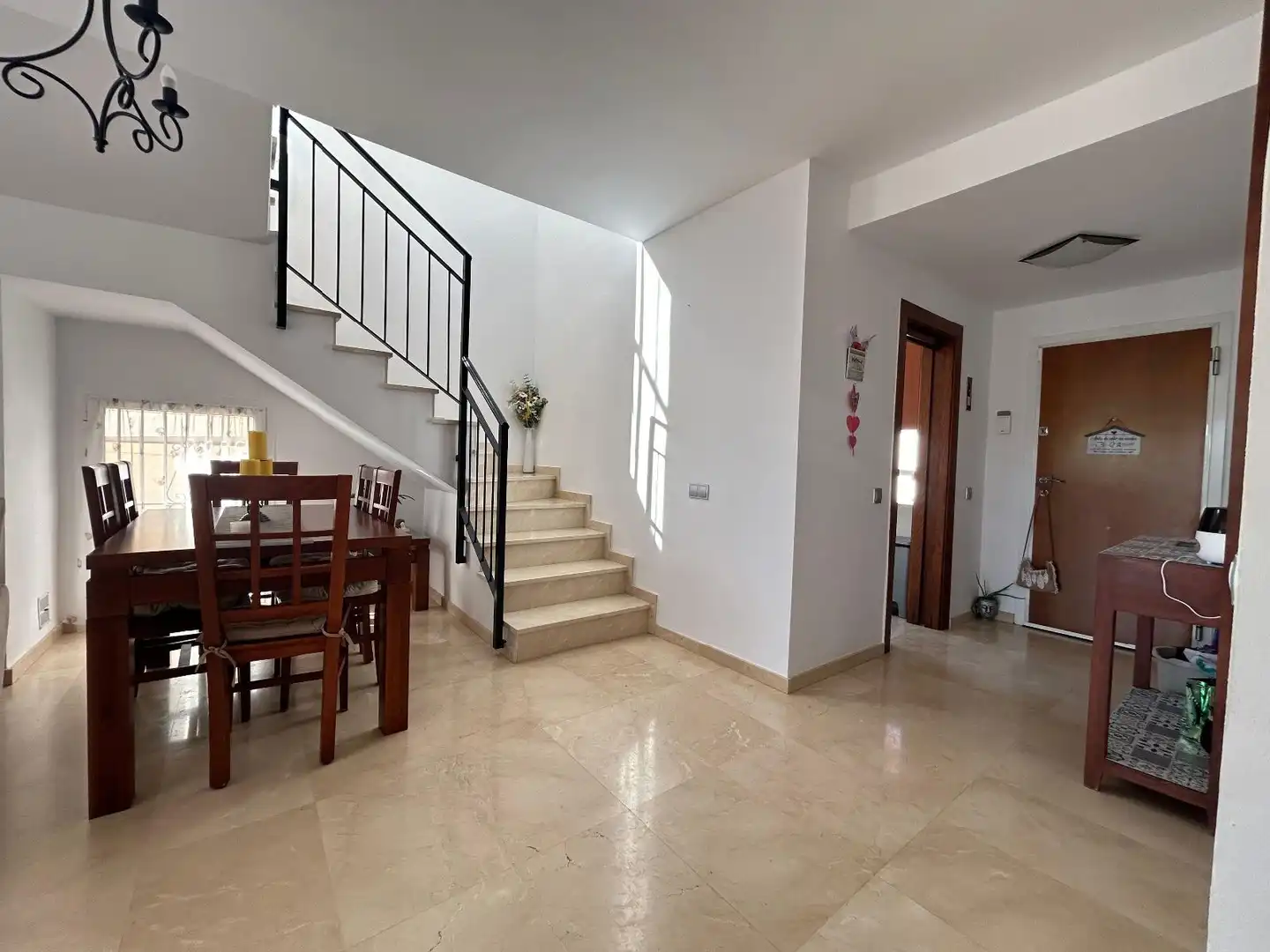 Maisonette zum Verkauf in Vera mit Klimaanlage, Privatgarten und Terrasse