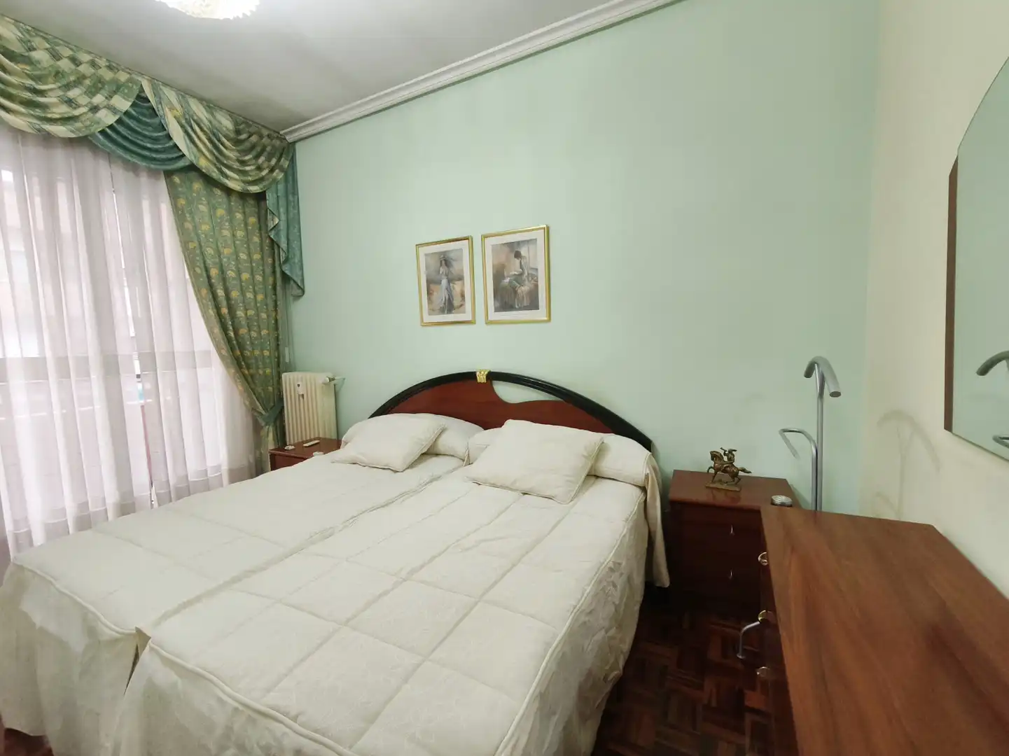 Schlafzimmer von Wohnung zum Verkauf in  Logroño mit Heizung und Parkett