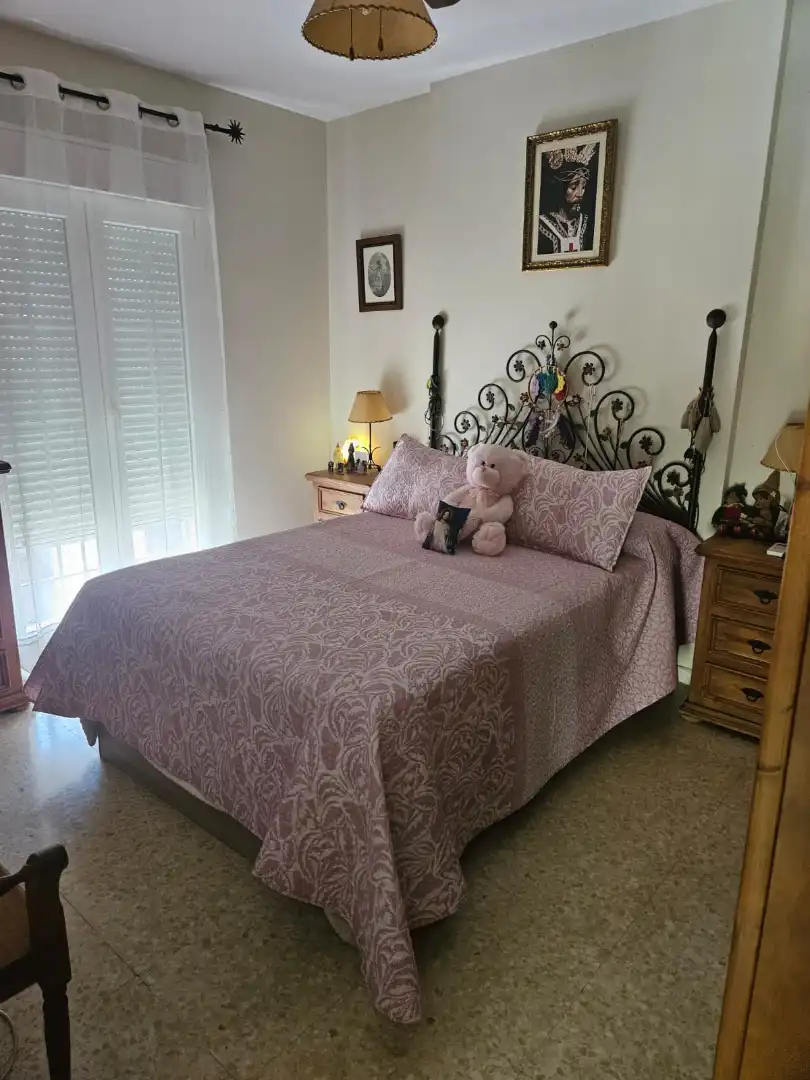 Dormitori de Casa o xalet en venda en La Línea de la Concepción amb Jardí privat, Terrassa i Traster