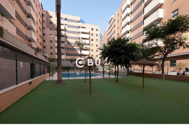 Piso en Venta en Héroe de Sostoa en Parque Ayala - Jardín de la Abadía - Huelín