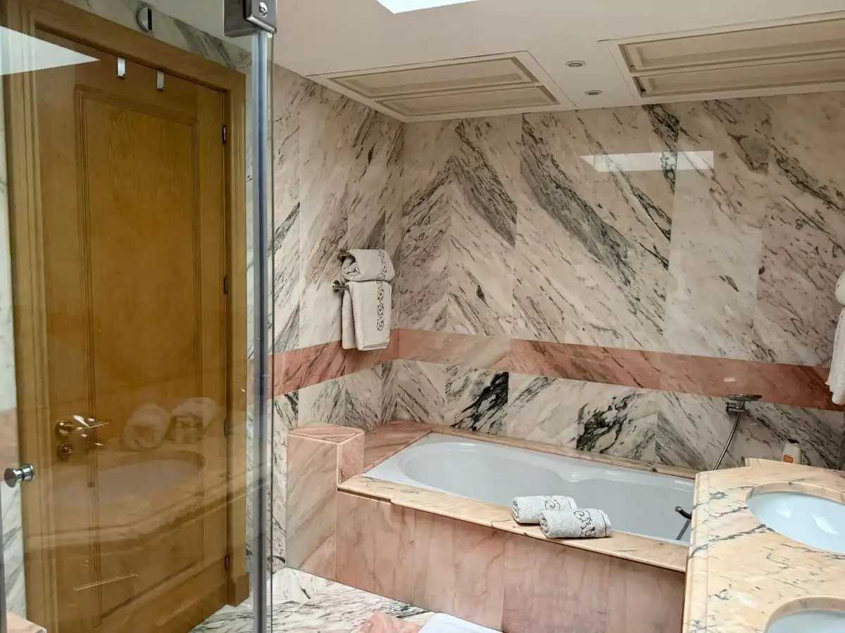 Badezimmer von Maisonette zur Miete in Estepona mit Terrasse, Schwimmbad und Gemeinschaftspool