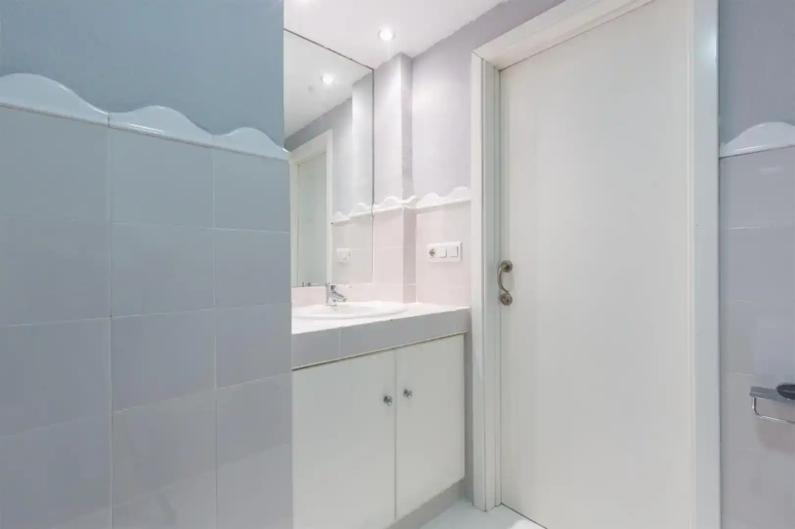 Badezimmer von Wohnung zur Miete in  Valencia Capital mit Klimaanlage