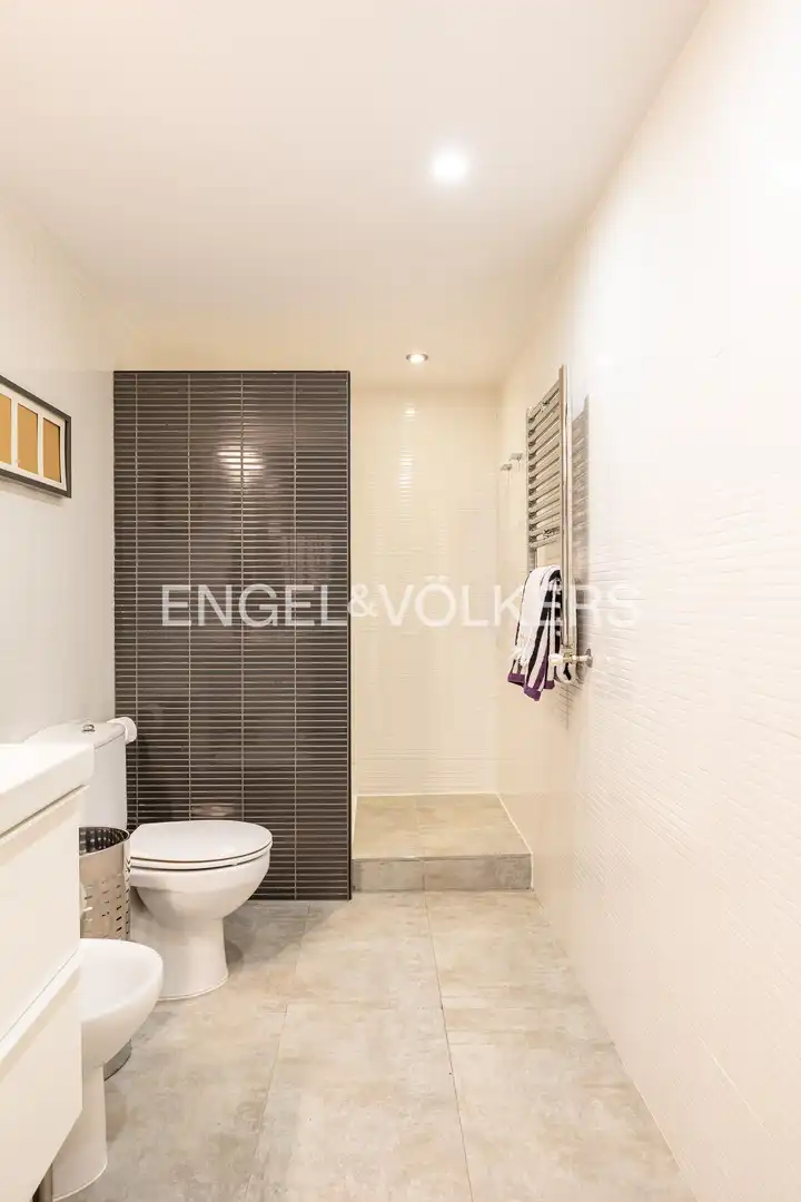 Bathroom of Country homes for rent in Madrid  with Air Conditioner, Heating and Private garden