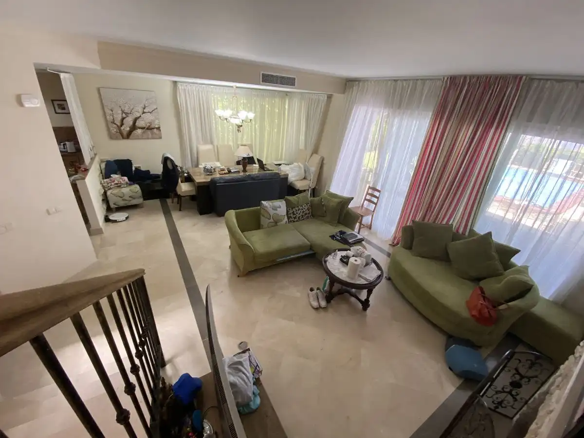 Sala de estar de Casa adosada en venta en Ojén con Aire acondicionado, Amueblado y TV