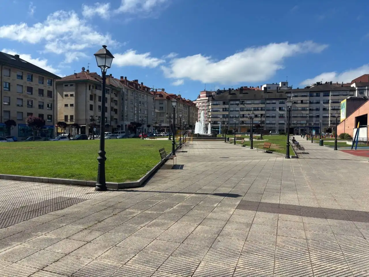 Vista exterior de Pis en venda en Oviedo  amb Terrassa i Traster