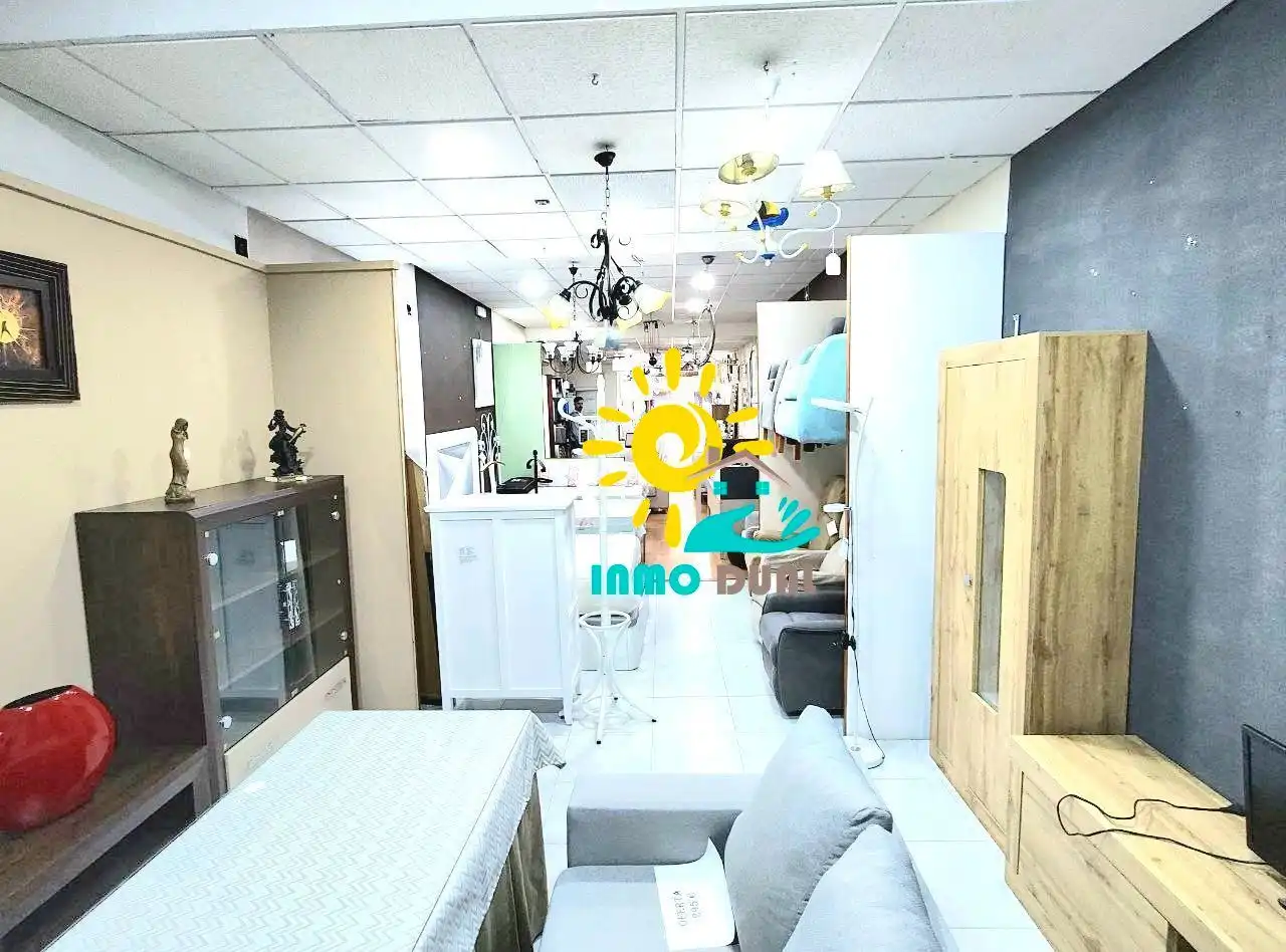 Local comercial en venda a Casco Antiguo, imagen 2