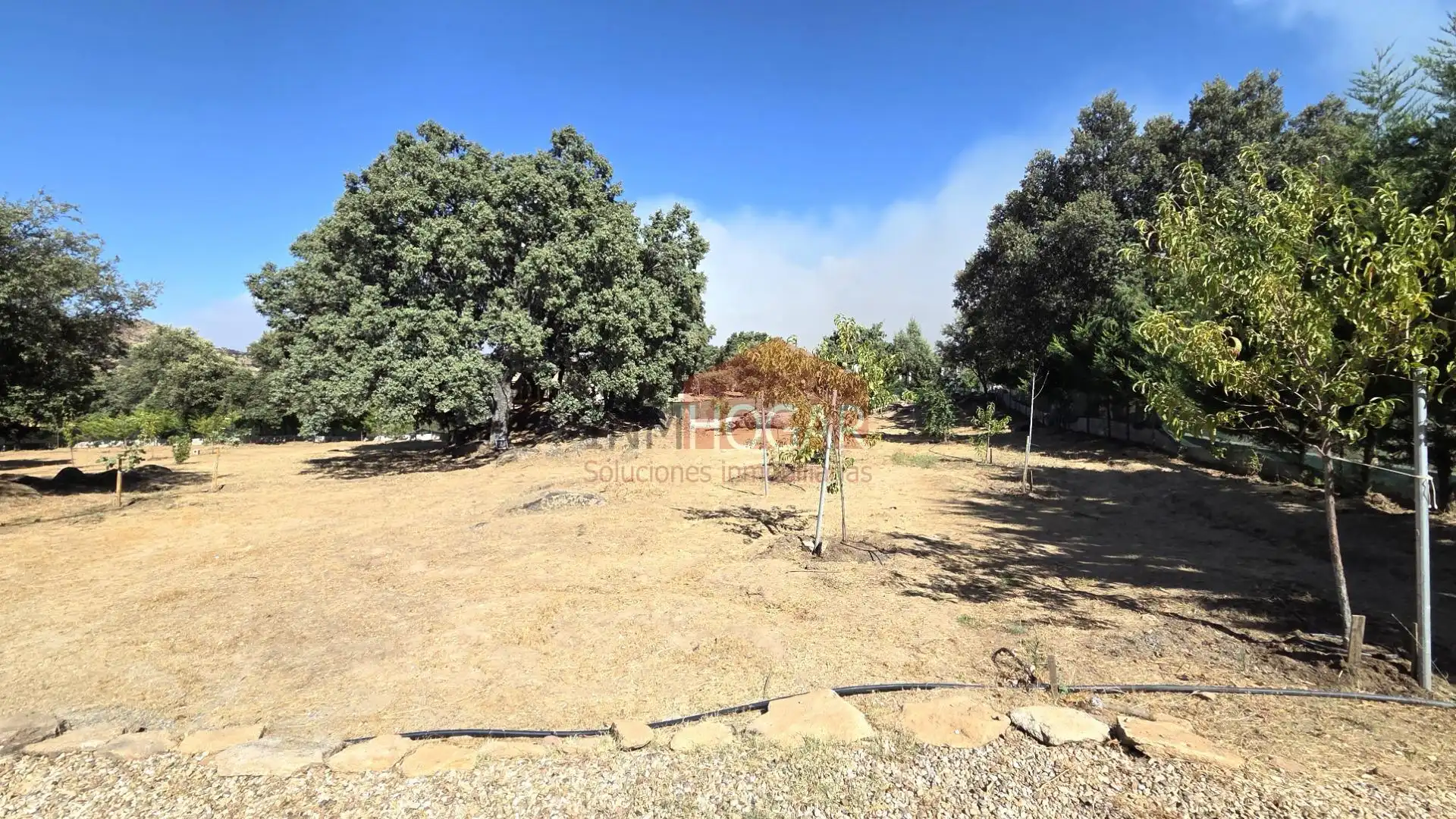Finca rústica en venda en Burgohondo amb Jardí privat, Piscina i Moblat