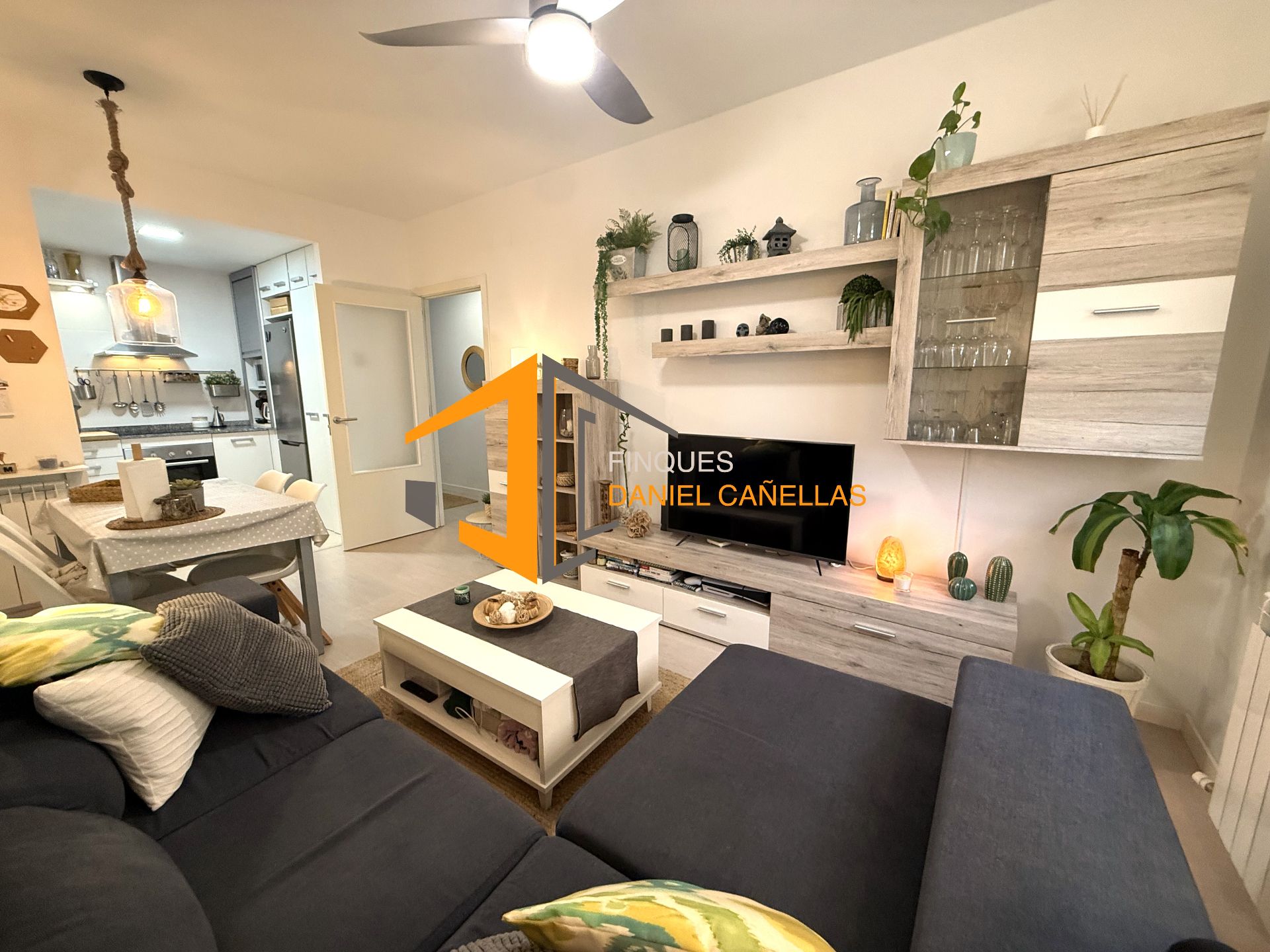 Living room of Flat for sale in Tàrrega  with Heating, Parquet flooring and Storage room