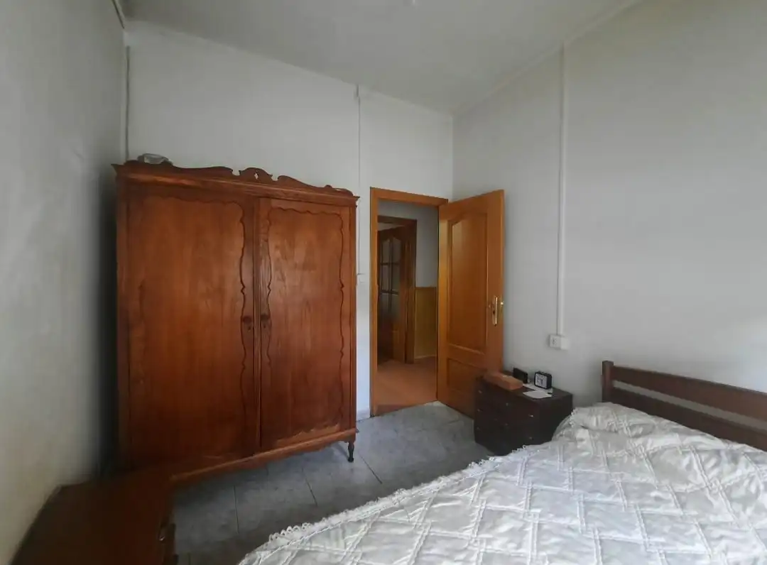 Dormitori de Casa o xalet en venda en Ponferrada amb Jardí privat, Traster i Moblat